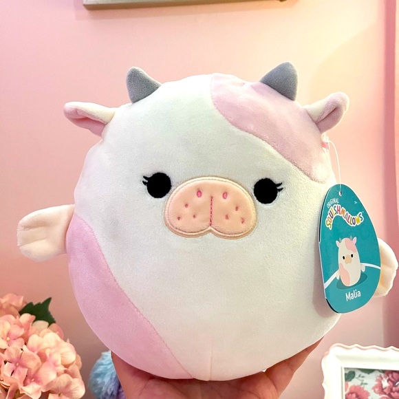 8inch Malia the Seacow Squishmallows™ NWT - Picture 4 of 9